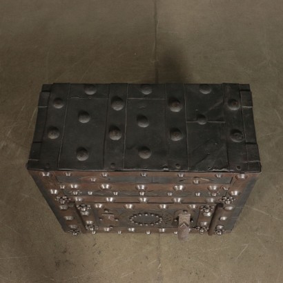 Safety deposit box