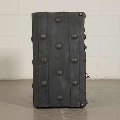Safety deposit box