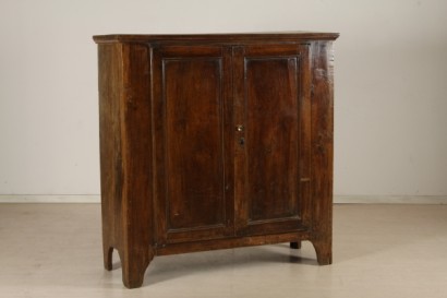 Gabinete de dos puertas