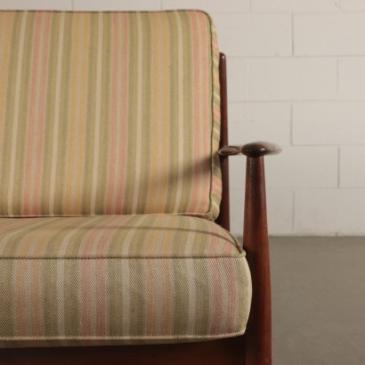 modernariato, modernariato di design, divano, divano modernariato, divano di modernariato, divano italiano, divano vintage, divano anni '60, divano design anni 60