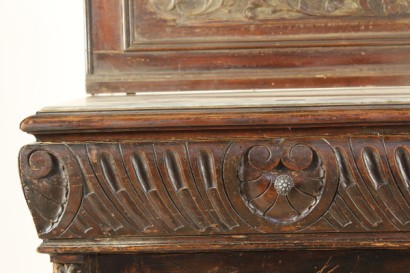 Credenza Neorinascimento