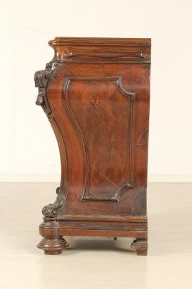 bottega del 900, neorinascimento, credenzino umbertino, credenzino fine del 800, credenzino del 800, credenzino 800, credenzino noce, credenzino piuma di noce, credenzino italia, credenzino