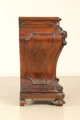 bottega del 900, neorinascimento, credenzino umbertino, credenzino fine del 800, credenzino del 800, credenzino 800, credenzino noce, credenzino piuma di noce, credenzino italia, credenzino