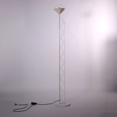 modernariato, modernariato di design, lampada da terra, lampada da terra modernariato, lampada da terra di modernariato, lampada da terra italiana, lampada da terra vintage, lampada da terra anni '60, lampada da terra design anni 60