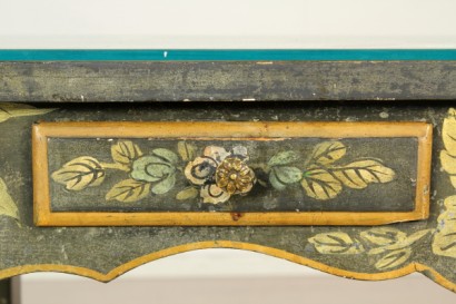 bottega del 900, mobili in stile, tavolino decorato, tavolino legno laccato, tavolino XX secolo, tavolino del 900, tavolino italia, tavolino