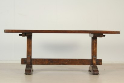 Bottega del 900, neo-Renaissance, table, table frattino walnut, Walnut table, table table of the 20th century, 900, Italy, table table