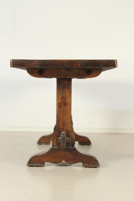 Bottega del 900, neo-Renaissance, table, table frattino walnut, Walnut table, table table of the 20th century, 900, Italy, table table