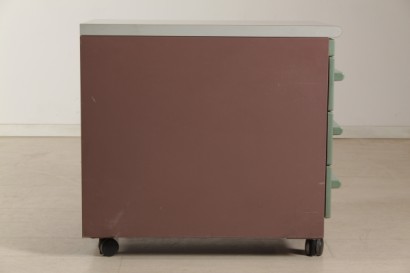 cassettiera di modernariato, cassettiera con rotelle anni 60-70, cassettiera in metallo, tre cassetti, piano in legno laminato
