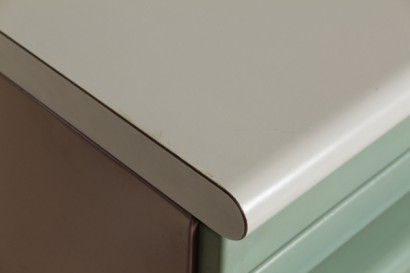 cassettiera di modernariato, cassettiera con rotelle anni 60-70, cassettiera in metallo, tre cassetti, piano in legno laminato