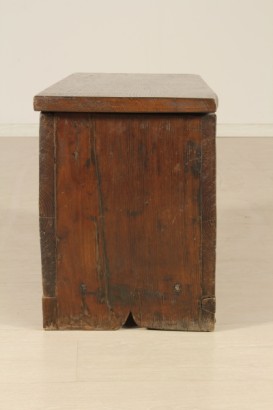 antiques, furniture, chest, chest in solid chestnut, chest half 800, 800 chest, chest Italy, chest