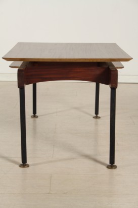 tavolino di modernariato, tavolino in metallo anni 50, piedini in ottone, teak e impiallacciato in teak