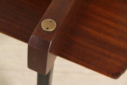 tavolino di modernariato, tavolino in metallo anni 50, piedini in ottone, teak e impiallacciato in teak