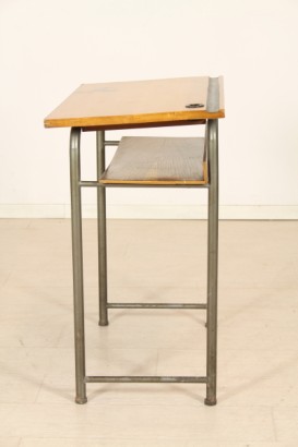 pupitre moderno, pupitre con estructura metálica, tapa de madera de haya