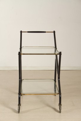 carrello di modernariato, carrello porta vivande anni 40, struttura in legno di faggio, ruote girevoli, piani in vetro bordato ottone