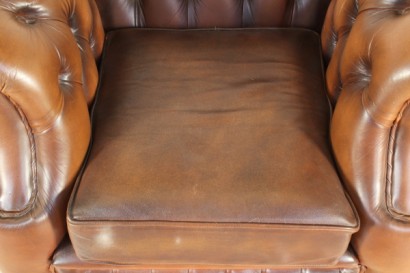 modernariato, complementi, poltrona chesterfield, poltron produzione italiana, poltrona anni 50, poltrona