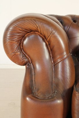 modernariato, complementi, poltrona chesterfield, poltron produzione italiana, poltrona anni 50, poltrona