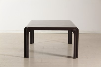 tavolino di modernariato, tavolino arcadia di vico magistretti, tavolino artemide anni 70, tavolino in abs marrone scuro
