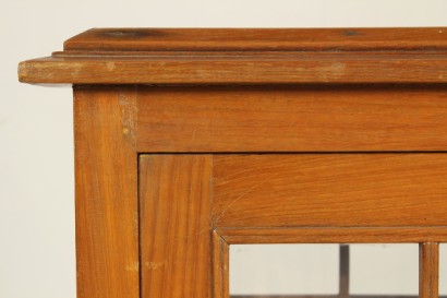 bottega del 900, mobili in stile, tavolino vetrinetta, tavolino olmo, vetrinetta olmo, tavolino XX secolo, vetrinetta XX secolo, tavolino italia, vetrinetta italia, tavolino, vetrinetta