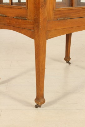 bottega del 900, mobili in stile, tavolino vetrinetta, tavolino olmo, vetrinetta olmo, tavolino XX secolo, vetrinetta XX secolo, tavolino italia, vetrinetta italia, tavolino, vetrinetta