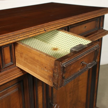 Credenza Piemontese