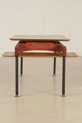 Tavolino anni 60_79832 modernariato, tavolino modernariato, tavolino anni 60, tavolino legno impiallacciato, metallo verniciato