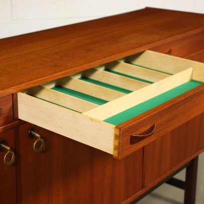 modernariato, modernariato di design, credenza, credenza modernariato, credenza di modernariato, credenza italiana, credenza vintage, credenza anni '60, credenza design anni 60