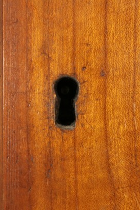 Guardarropa de madera de cerezo_80306 900 tienda antigüedades, construcción de vestuario, final 800, gabinete de la cereza