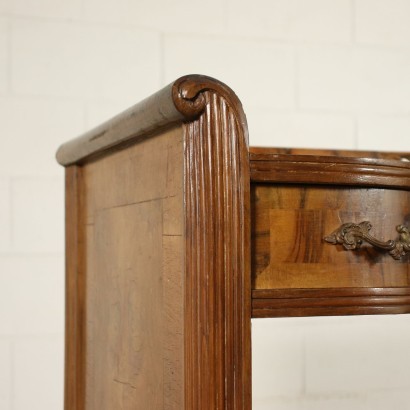 Schrank im Chippendale-Stil