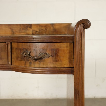 Schrank im Chippendale-Stil