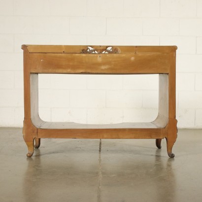 Schrank im Chippendale-Stil