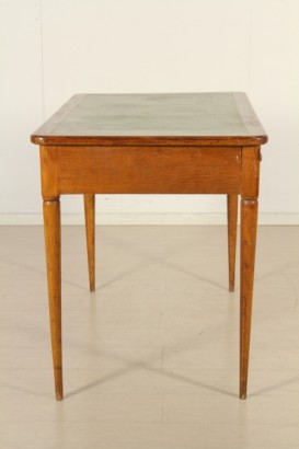 Scrivania anni 40_81342 modernariato, scrivania, anni 40, impiallacciato rovere, linoleum