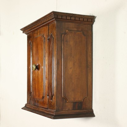 antiquariato, comodino, antiquariato comodino, comodino antico, comodino antico italiano, comodino di antiquariato, comodino neoclassico, comodino del 800,Mobiletto con Pensile Barocco Emiliano