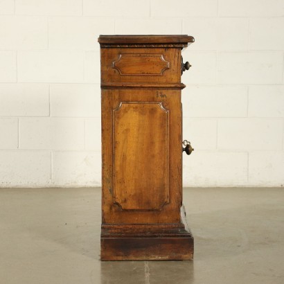 antiquariato, comodino, antiquariato comodino, comodino antico, comodino antico italiano, comodino di antiquariato, comodino neoclassico, comodino del 800,Mobiletto con Pensile Barocco Emiliano