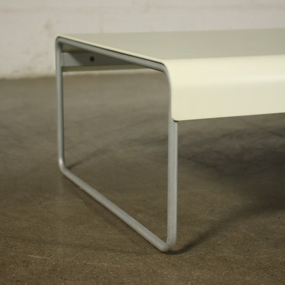 modernariato, modernariato di design, tavolino, tavolino modernariato, tavolino di modernariato, tavolino italiano, tavolino vintage, tavolino anni '60, tavolino design anni 60