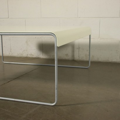 modernariato, modernariato di design, tavolino, tavolino modernariato, tavolino di modernariato, tavolino italiano, tavolino vintage, tavolino anni '60, tavolino design anni 60