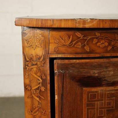 antiquariato, angoliera, antiquariato angoliere, angoliera antica, angoliera antica italiana, angoliera di antiquariato, angoliera neoclassica, angoliera del 800,Coppia di Angoliere Intarsiate