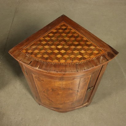 antiquariato, angoliera, antiquariato angoliere, angoliera antica, angoliera antica italiana, angoliera di antiquariato, angoliera neoclassica, angoliera del 800,Coppia di Angoliere Intarsiate