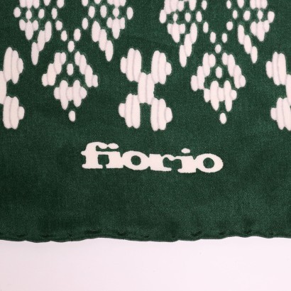 sciarpa vintage, sciarpa seta, sciarpa fiorio, foulard fiorio, foulard vintage, vintage milano,Sciarpa Fiorio Vintage in Seta