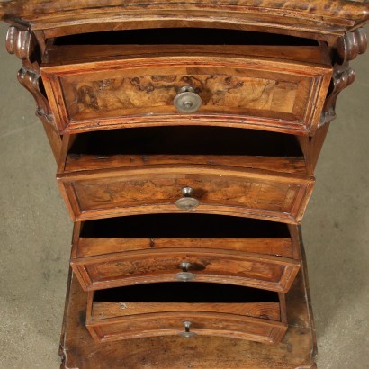 antiquariato, comodino, antiquariato comodino, comodino antico, comodino antico italiano, comodino di antiquariato, comodino neoclassico, comodino del 800,Inginocchiatoio Barocco Lombardo