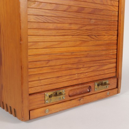 modernariato, modernariato di design, oggettistica, oggettistica modernariato, oggettistica di modernariato, oggettistica italiana, oggettistica vintage, oggettistica anni '60, oggettistica design anni 60,Mobiletto a Serrandina Porta Pipe