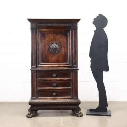 antiquariato, altri mobili, antiquariato altri mobili, altri mobili antichi, altri mobili antichi italiani, altri mobili di antiquariato, altri mobili neoclassici, altri mobili del 800,Credenza in Stile Neorinascimento
