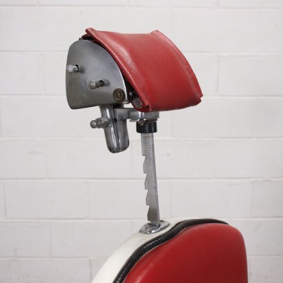 modernariato, modernariato di design, poltrona, poltrona modernariato, poltrona di modernariato, poltrona italiana, poltrona vintage, poltrona anni '60, poltrona design anni 60,Poltrona da Barbiere Anni 60