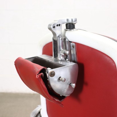 modernariato, modernariato di design, poltrona, poltrona modernariato, poltrona di modernariato, poltrona italiana, poltrona vintage, poltrona anni '60, poltrona design anni 60,Poltrona da Barbiere Anni 60