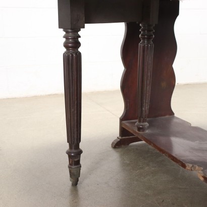 Table à Oreilles Victorienne Acajou Angleterre XIX Siècle.