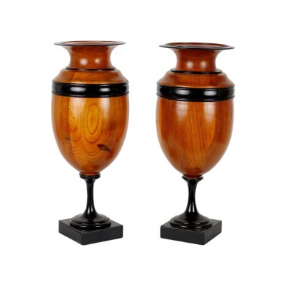 Par de jarrones de madera