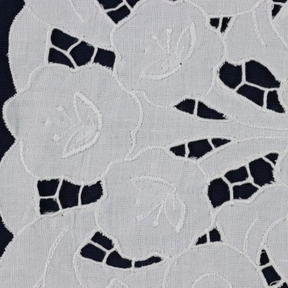 Centrini,Coppia di Centrini Intaglio