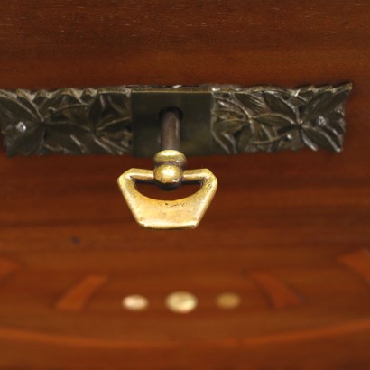 antiquariato, cassettone, antiquariato cassettone, cassettone antico, cassettone antico italiano, cassettone di antiquariato, cassettone neoclassica, cassettone del 800, comò, antiquariato comò, comò antico, comò antico italiano, comò di antiquariato, comò neoclassica, comò del 800,Cassettiera Liberty “Fabbriche Riuni