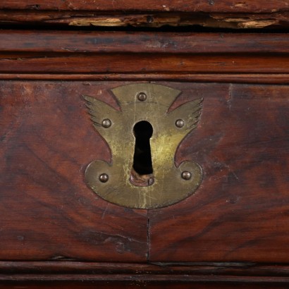 antiquariato, cassettone, antiquariato cassettone, cassettone antico, cassettone antico italiano, cassettone di antiquariato, cassettone neoclassica, cassettone del 800, comò, antiquariato comò, comò antico, comò antico italiano, comò di antiquariato, comò neoclassica, comò del 800,Canterano Barocco in Noce