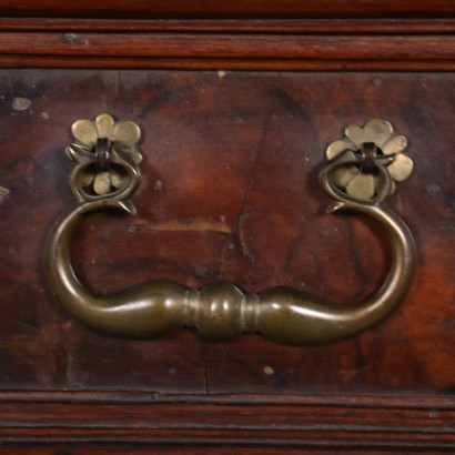 antiquariato, cassettone, antiquariato cassettone, cassettone antico, cassettone antico italiano, cassettone di antiquariato, cassettone neoclassica, cassettone del 800, comò, antiquariato comò, comò antico, comò antico italiano, comò di antiquariato, comò neoclassica, comò del 800,Canterano Barocco in Noce