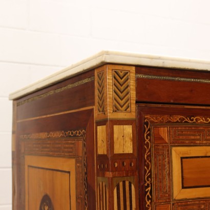antiquariato, cassettone, antiquariato cassettone, cassettone antico, cassettone antico italiano, cassettone di antiquariato, cassettone neoclassica, cassettone del 800, comò, antiquariato comò, comò antico, comò antico italiano, comò di antiquariato, comò neoclassica, comò del 800,Cassettone Neoclassico Napoletano